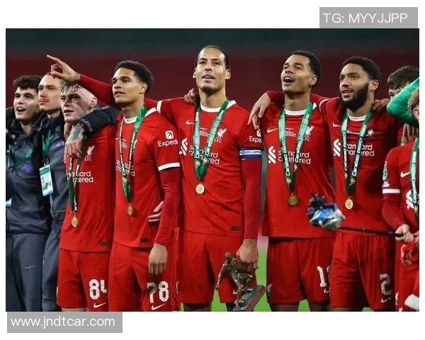 维拉足球俱乐部历史上的传奇球员及其卓越贡献分析